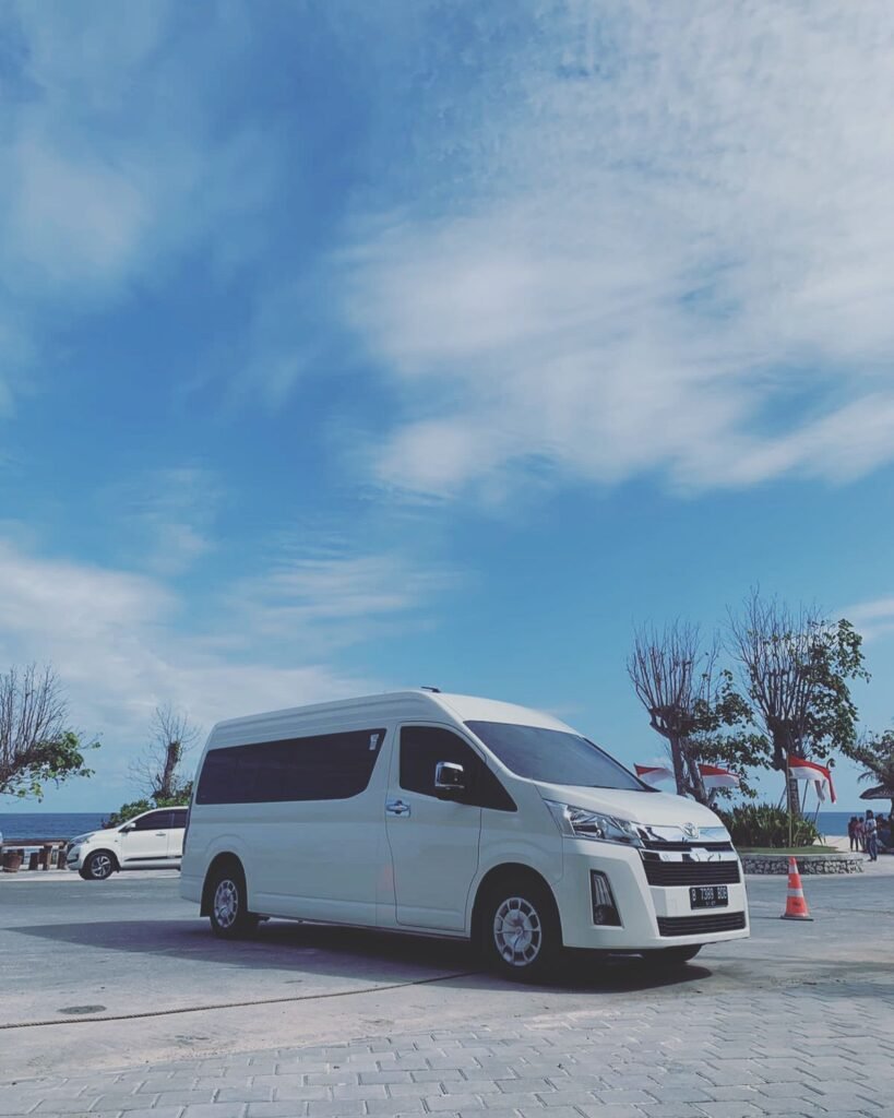 sewa hiace